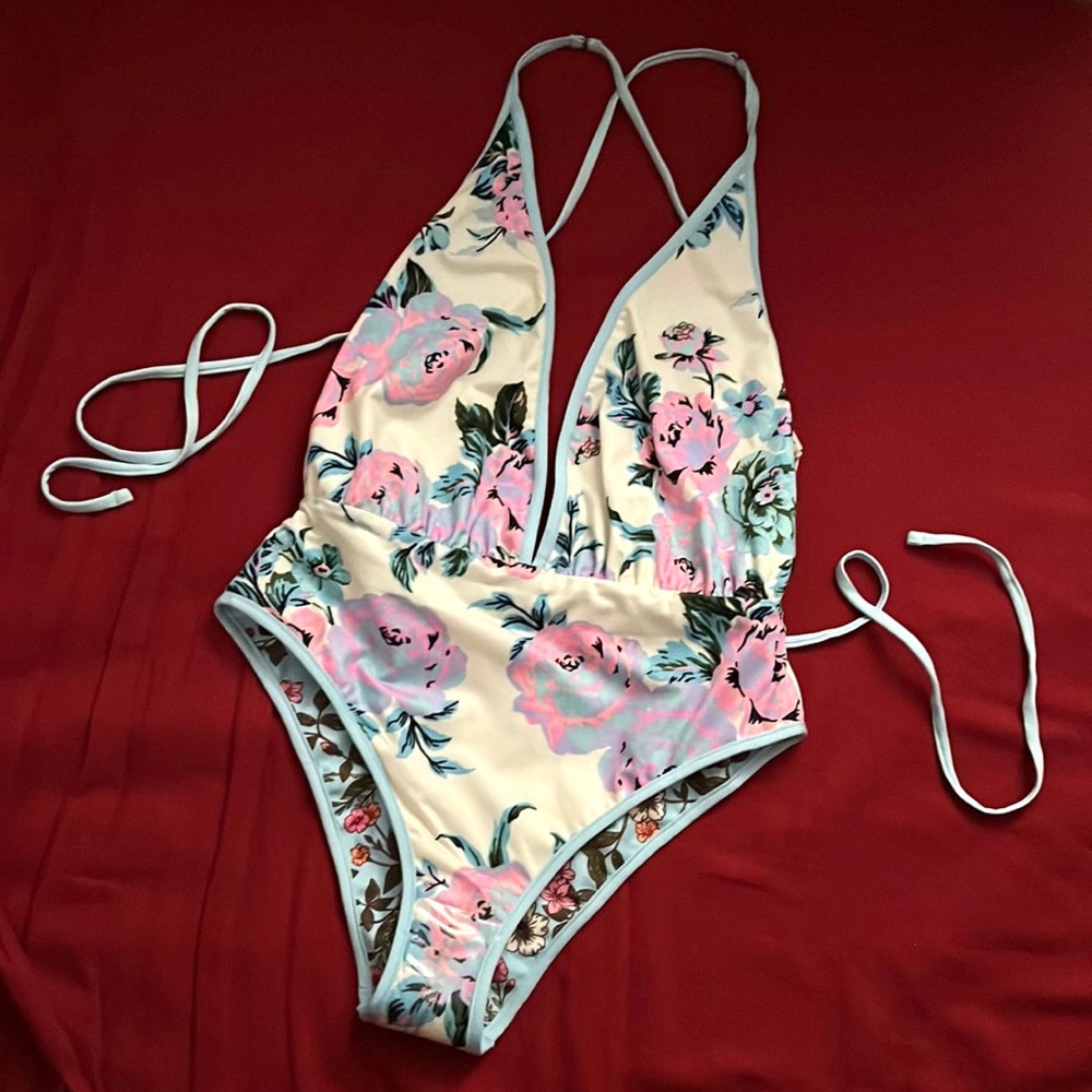 Smooth Skies Safary Plunge One Piece - Picture 12 of 14